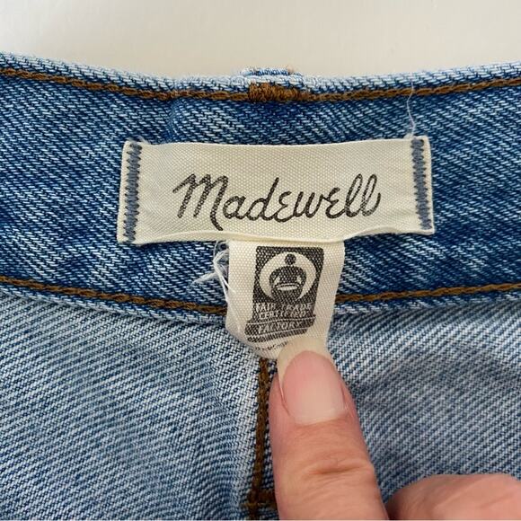 Madewell The Perfect Jean Short in Hedrick Wash Size 27 Raw Hem High Rise - Picture 7 of 16